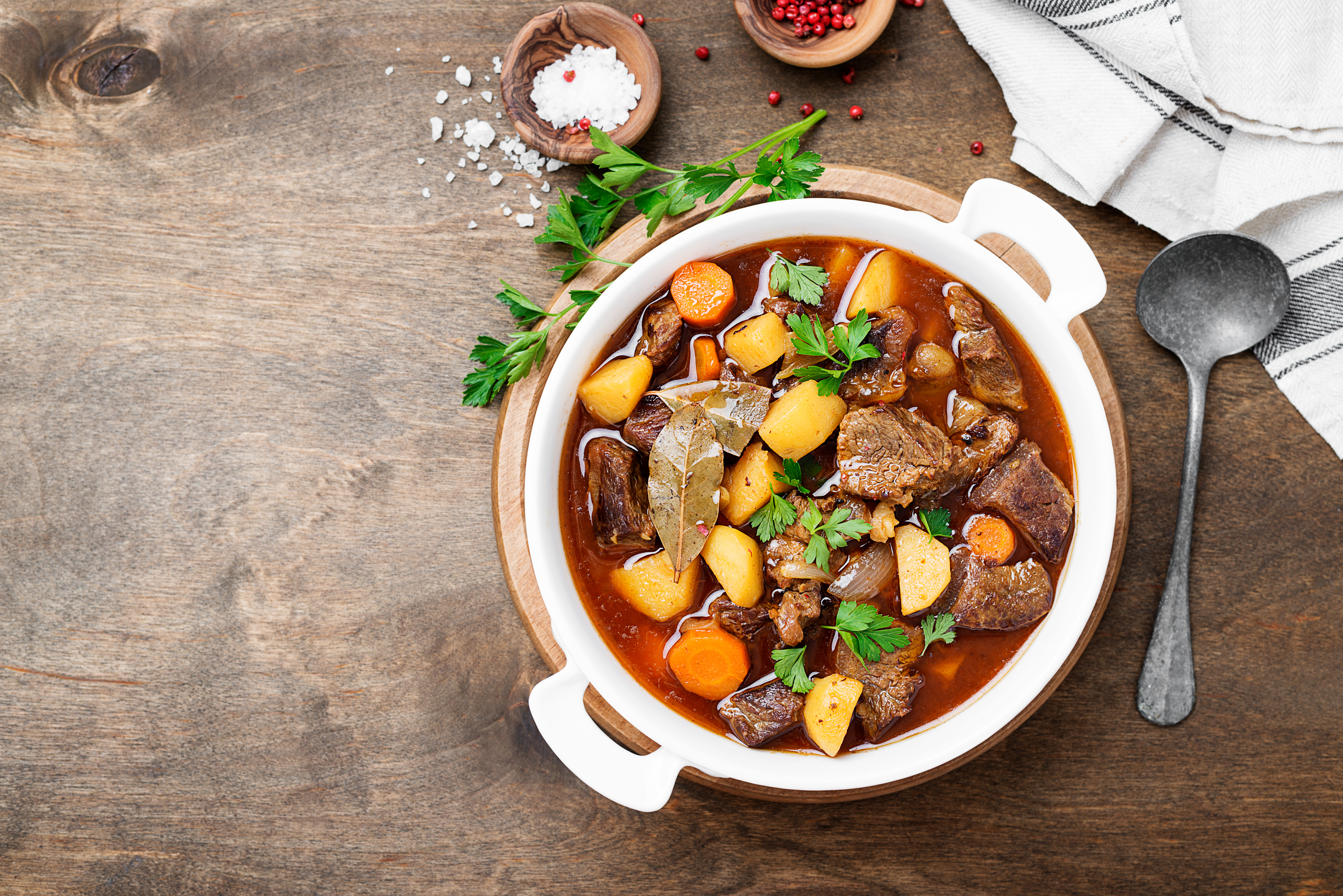 Sauté d’agneau de lait des Pyrénées aux petits légumes